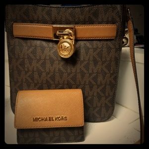 Authentic set mk crossbody like new